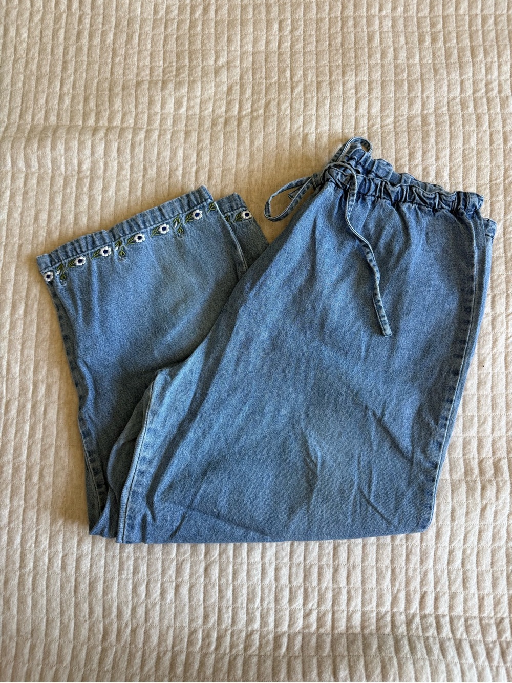 Vintage Blue Denim Paperbag Waist Women's Jeans with Embroidered Hem sz L